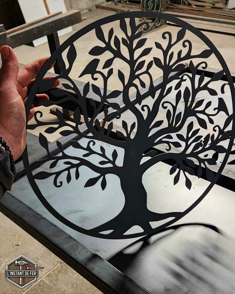 Tableau arbre de vie rond Arbre de vie circulaire en métal noir découpé au laser pour décoration murale sur mesure